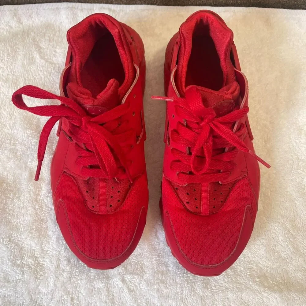 Nike Air Huarache Run Triple Red Size 6.5Y Sneakers Athletics Lace Shoes Youth